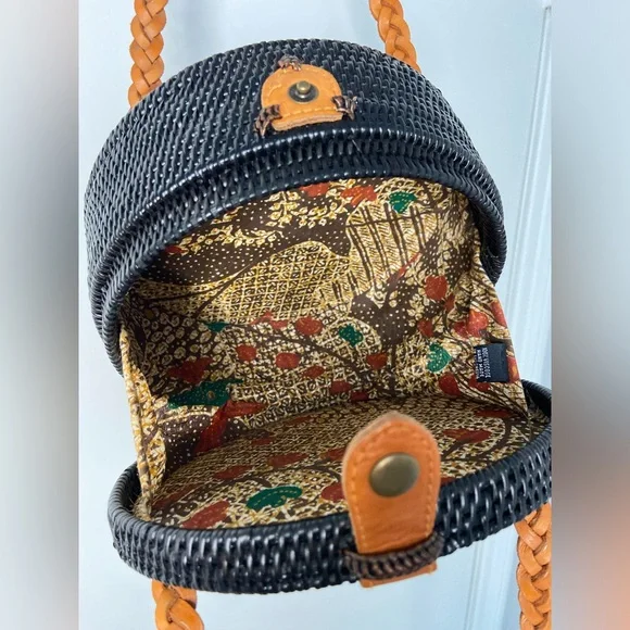 Rattan Purse with braided straps - Picture 4 of 7